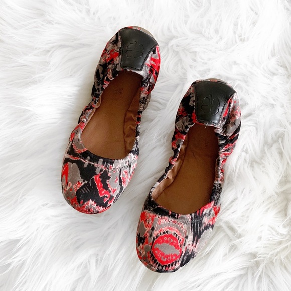 Lucky Brand Shoes - FIRM 💕 Lucky Brand Ballet Emile Satin Ikat Flats